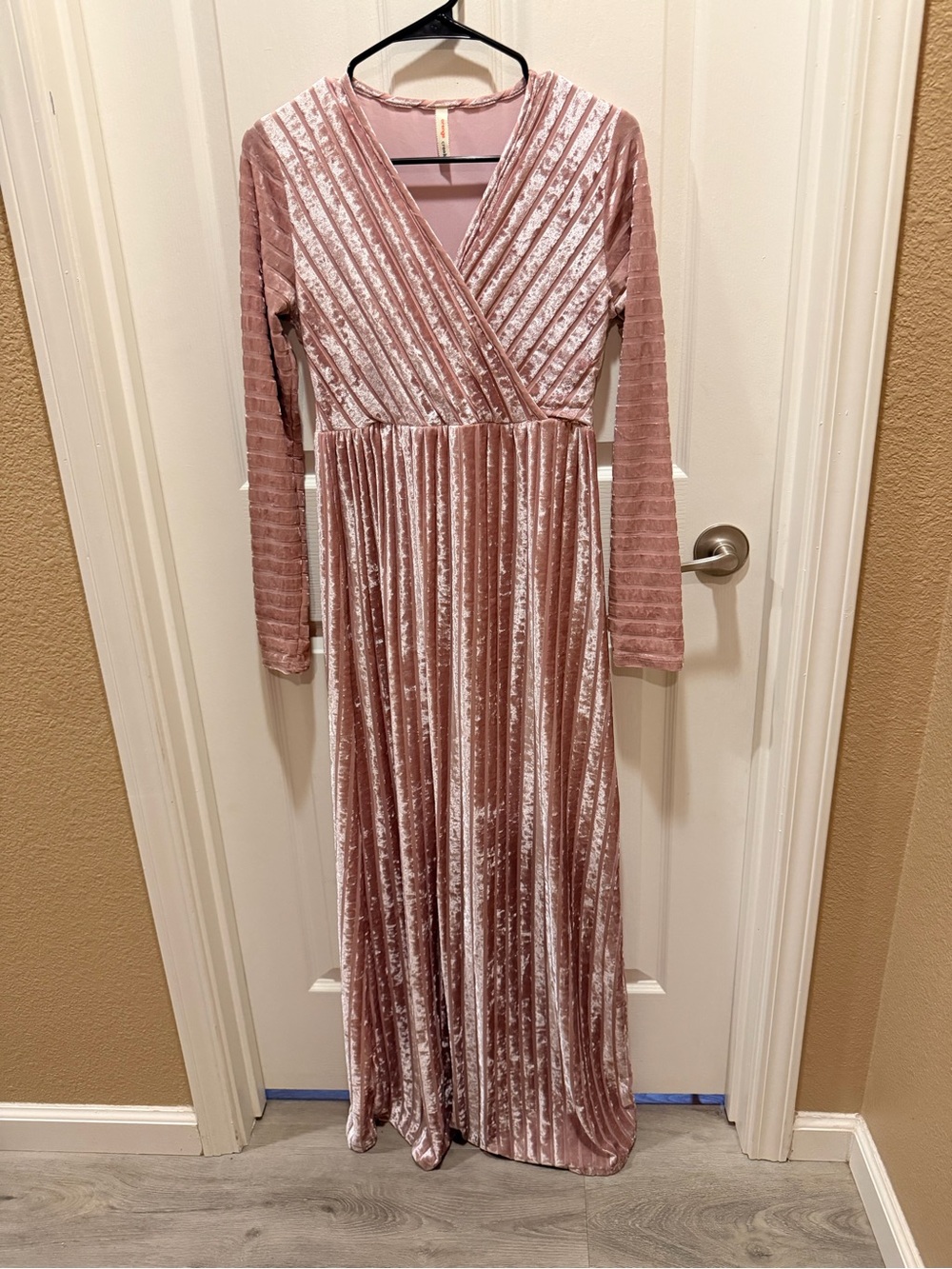 orange creek by Chico Sz S Dusty Rose Velvet Wrap Maxi Evening Dress
